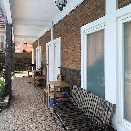 Urbanview Hotel Villa Q Gisting Bandjarnegeri ภายนอก รูปภาพ