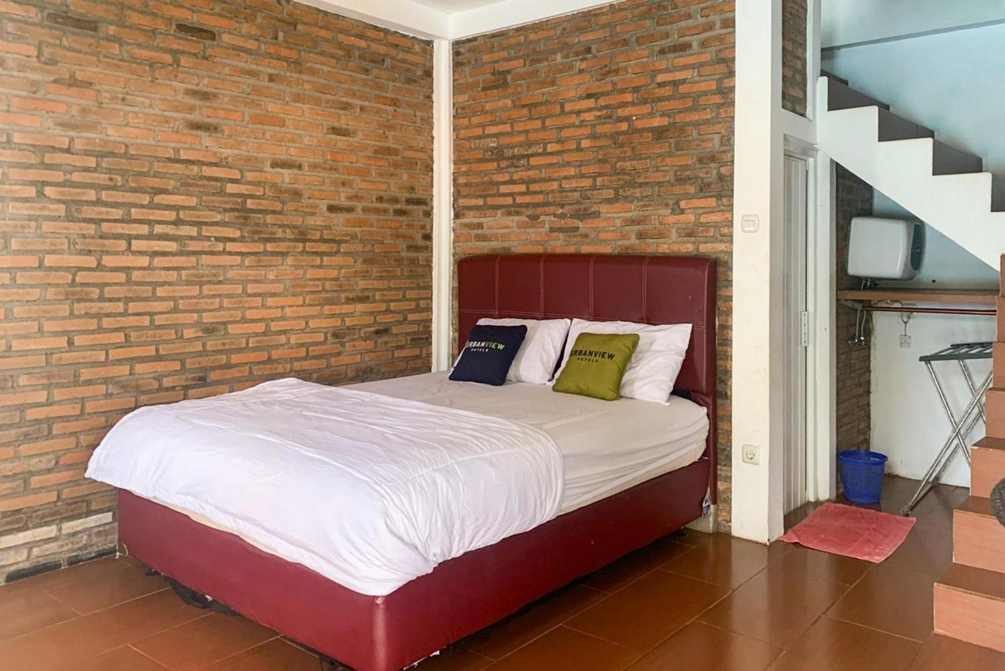 Urbanview Hotel Villa Q Gisting Bandjarnegeri ภายนอก รูปภาพ