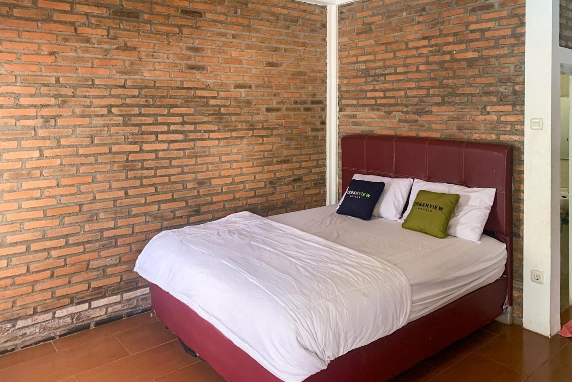 Urbanview Hotel Villa Q Gisting Bandjarnegeri ภายนอก รูปภาพ