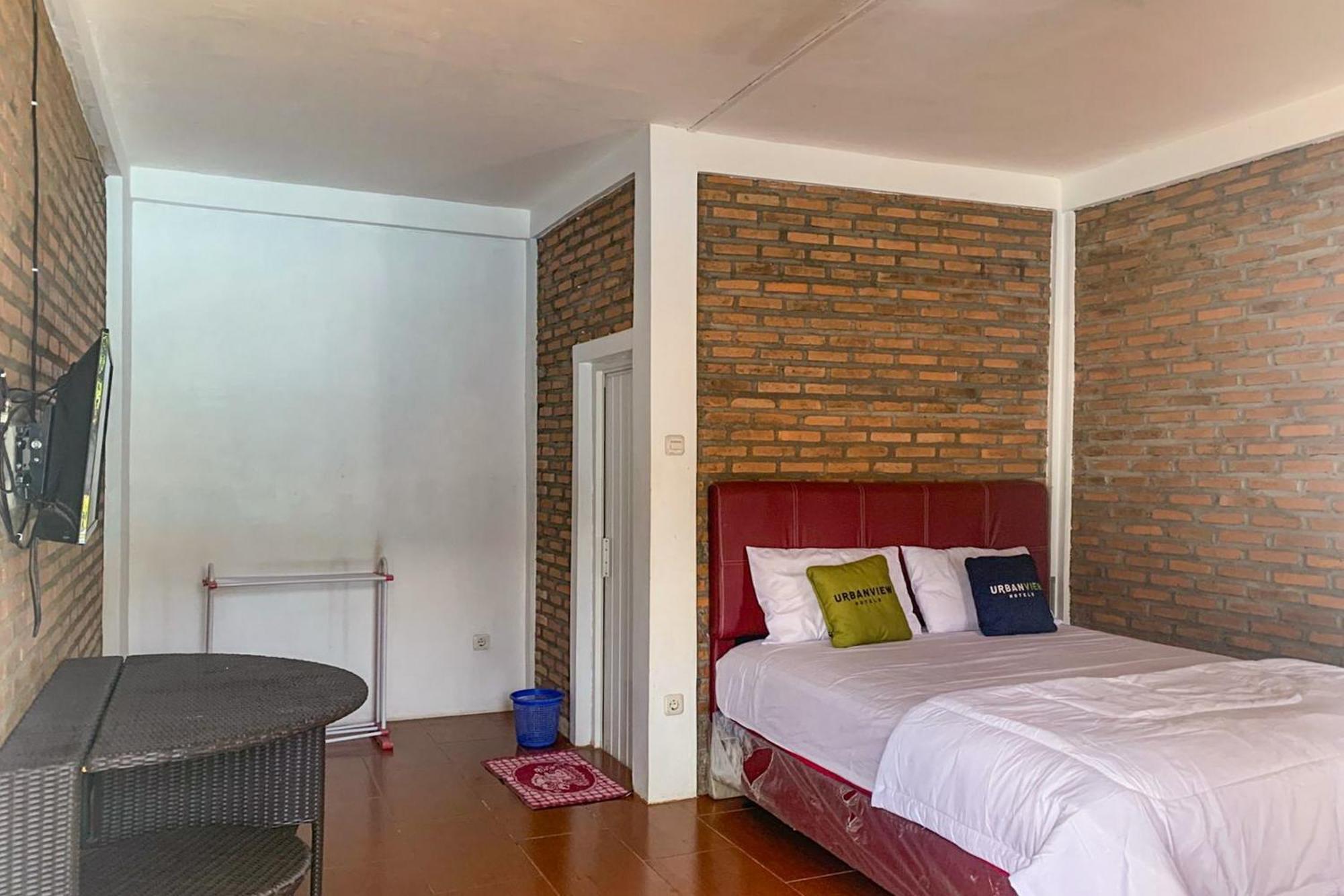 Urbanview Hotel Villa Q Gisting Bandjarnegeri ภายนอก รูปภาพ