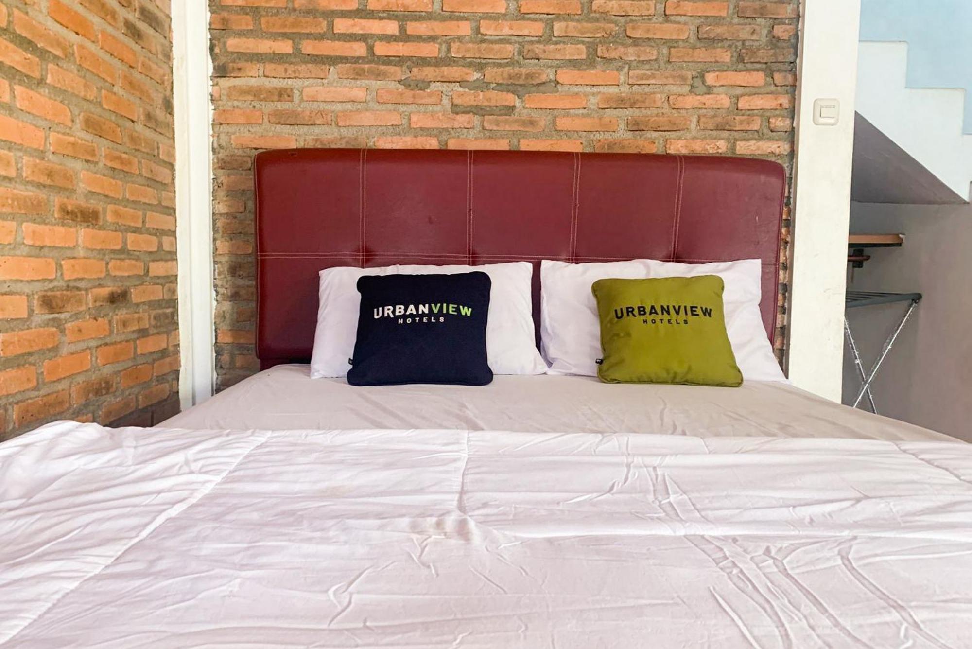 Urbanview Hotel Villa Q Gisting Bandjarnegeri ภายนอก รูปภาพ